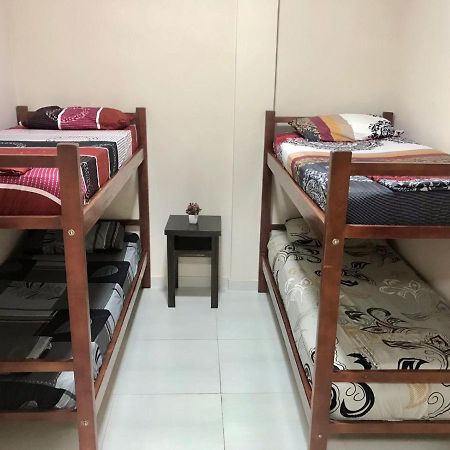 Colibri Hostel Пуерто Игуасу Екстериор снимка